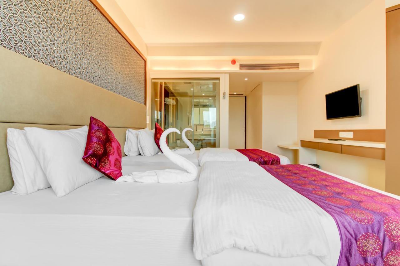 Grand Mookambika Hotel Navi Mumbai Eksteriør billede