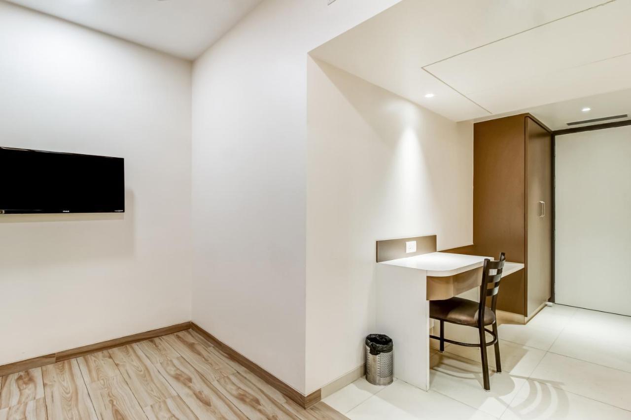 Grand Mookambika Hotel Navi Mumbai Eksteriør billede