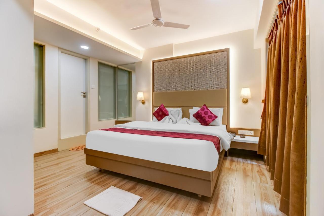 Grand Mookambika Hotel Navi Mumbai Eksteriør billede