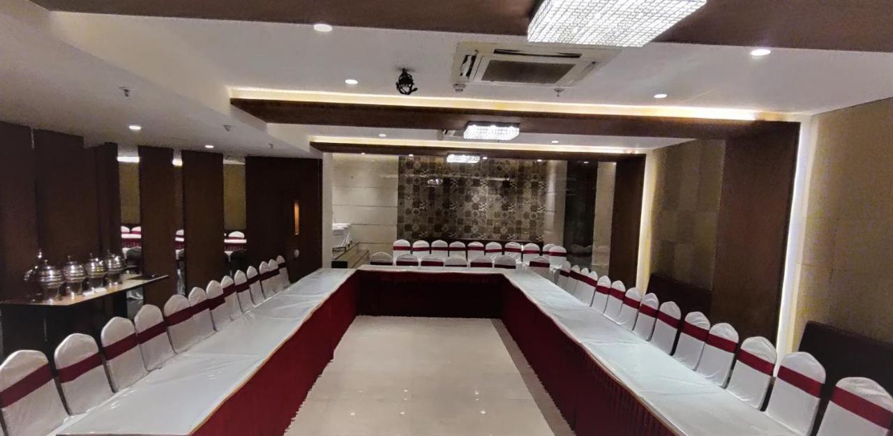 Grand Mookambika Hotel Navi Mumbai Eksteriør billede