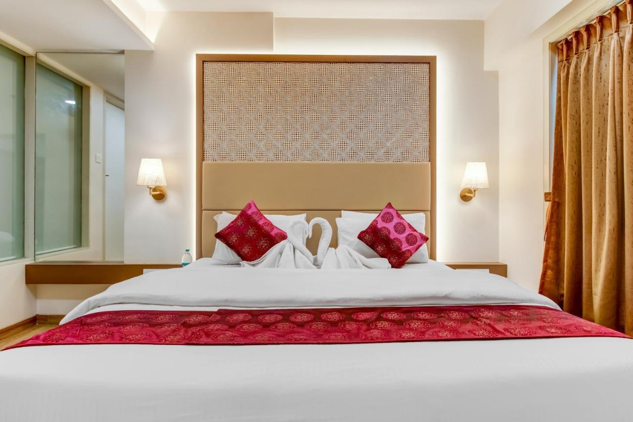 Grand Mookambika Hotel Navi Mumbai Eksteriør billede