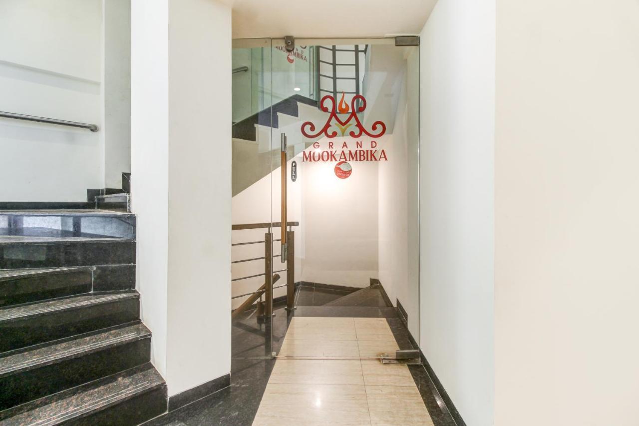Grand Mookambika Hotel Navi Mumbai Eksteriør billede