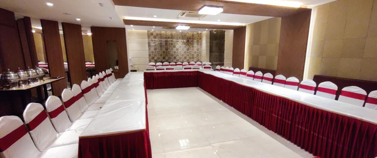 Grand Mookambika Hotel Navi Mumbai Eksteriør billede