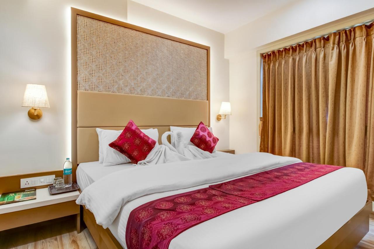 Grand Mookambika Hotel Navi Mumbai Eksteriør billede
