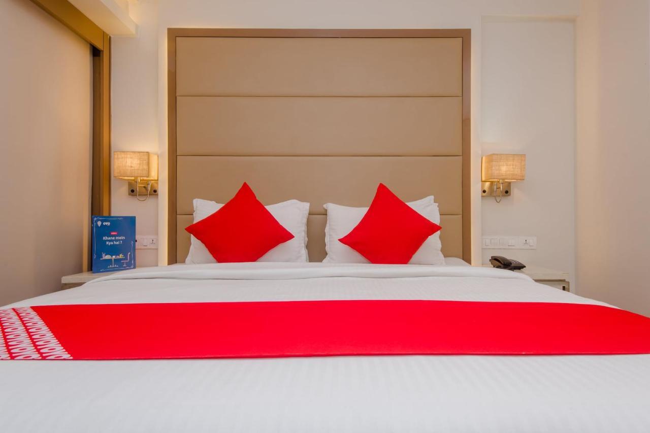 Grand Mookambika Hotel Navi Mumbai Eksteriør billede
