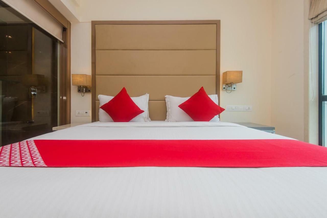 Grand Mookambika Hotel Navi Mumbai Eksteriør billede
