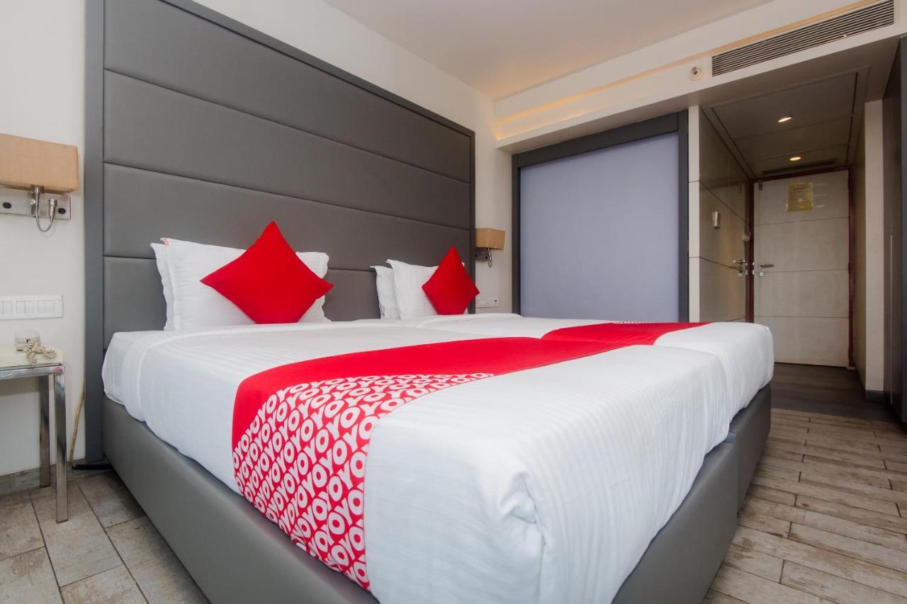 Grand Mookambika Hotel Navi Mumbai Eksteriør billede